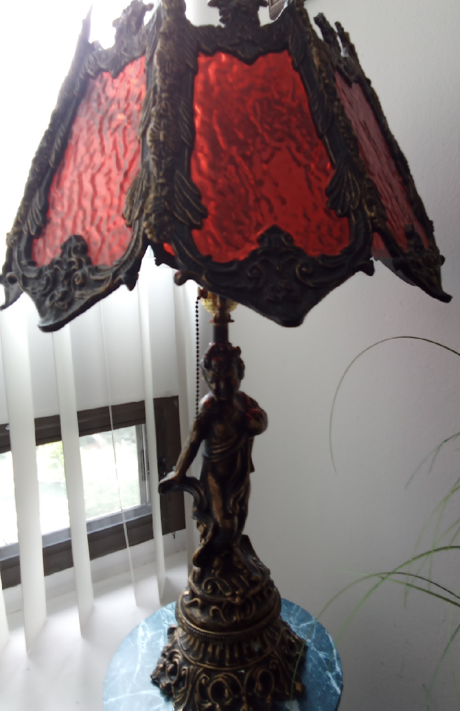 pair of Cherub Lamps with Red Stained Glass Shades - photo 4