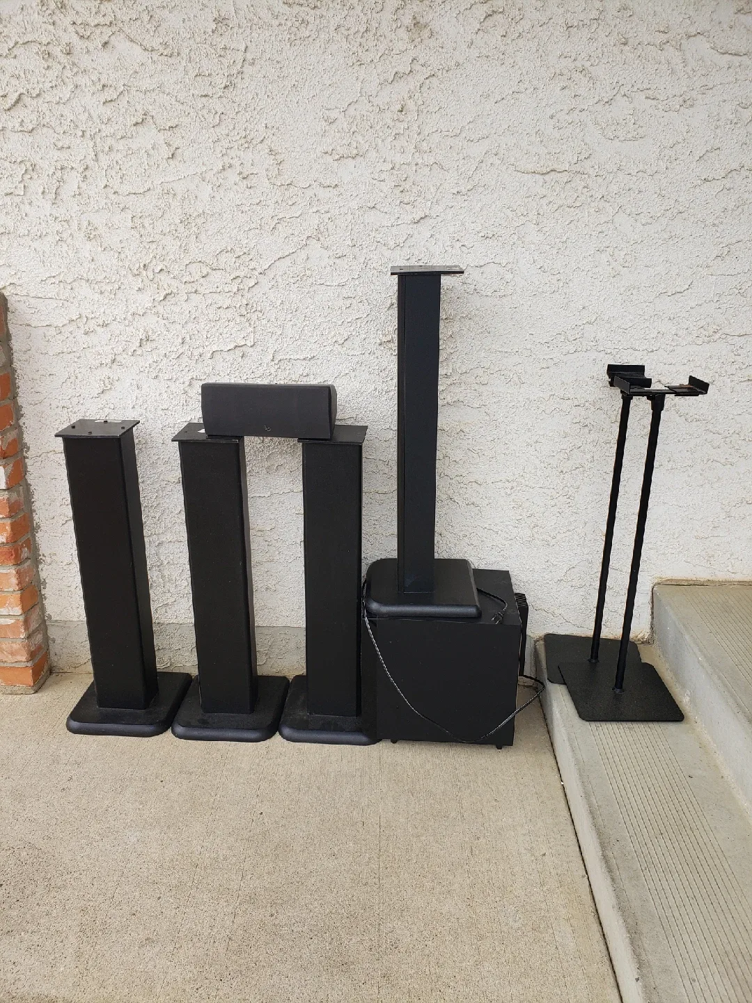FREE-Black Surround Sound Speakers