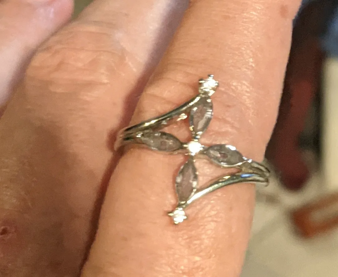 Silver Flower Ring thumbnail