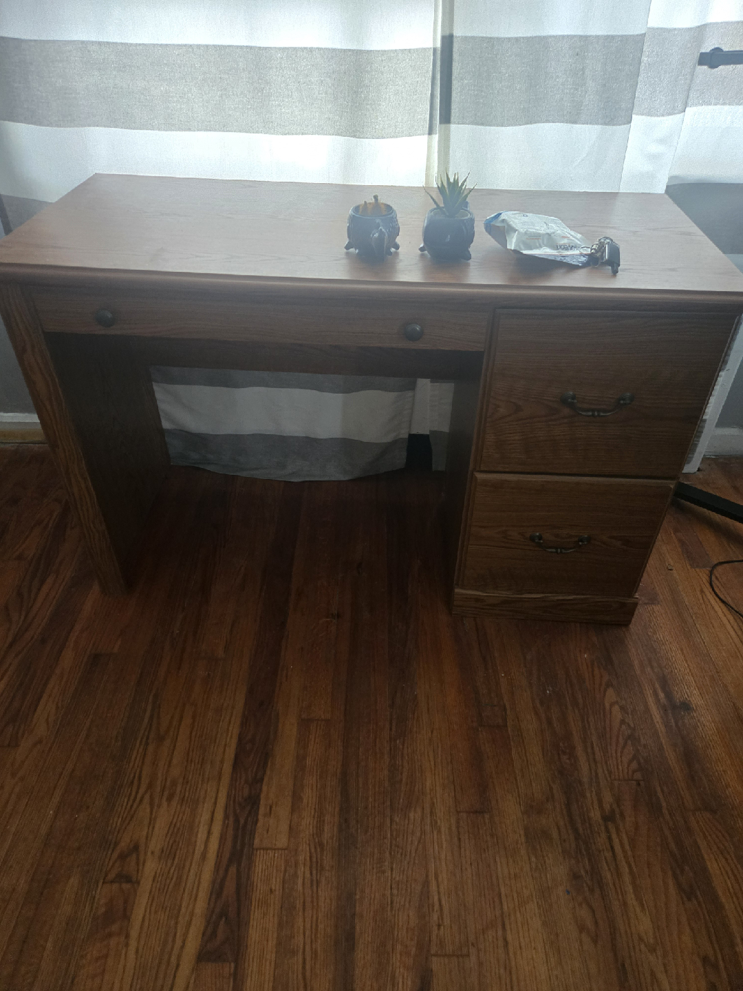 Wooden Desk - photo 2