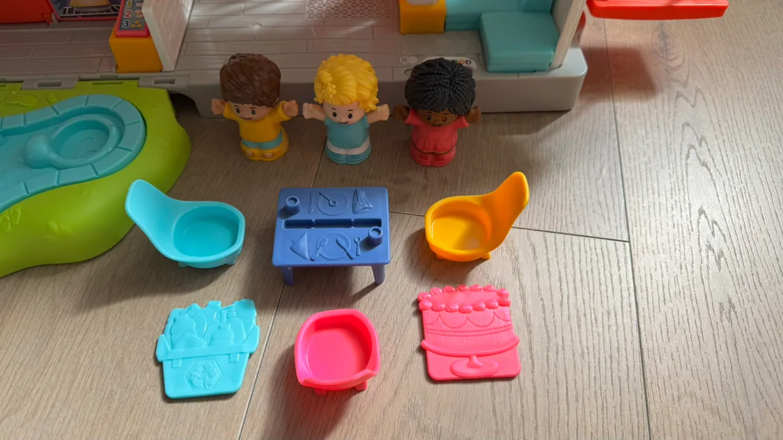 Fisher-Price Little People Toddler Toy Play House image indicator(2)