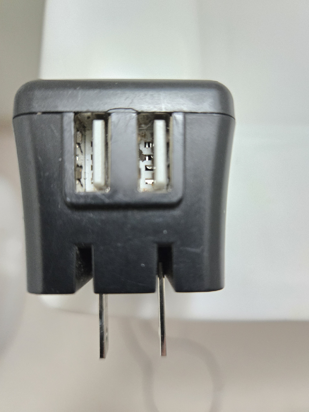 Black USB Wall Charger - photo 3