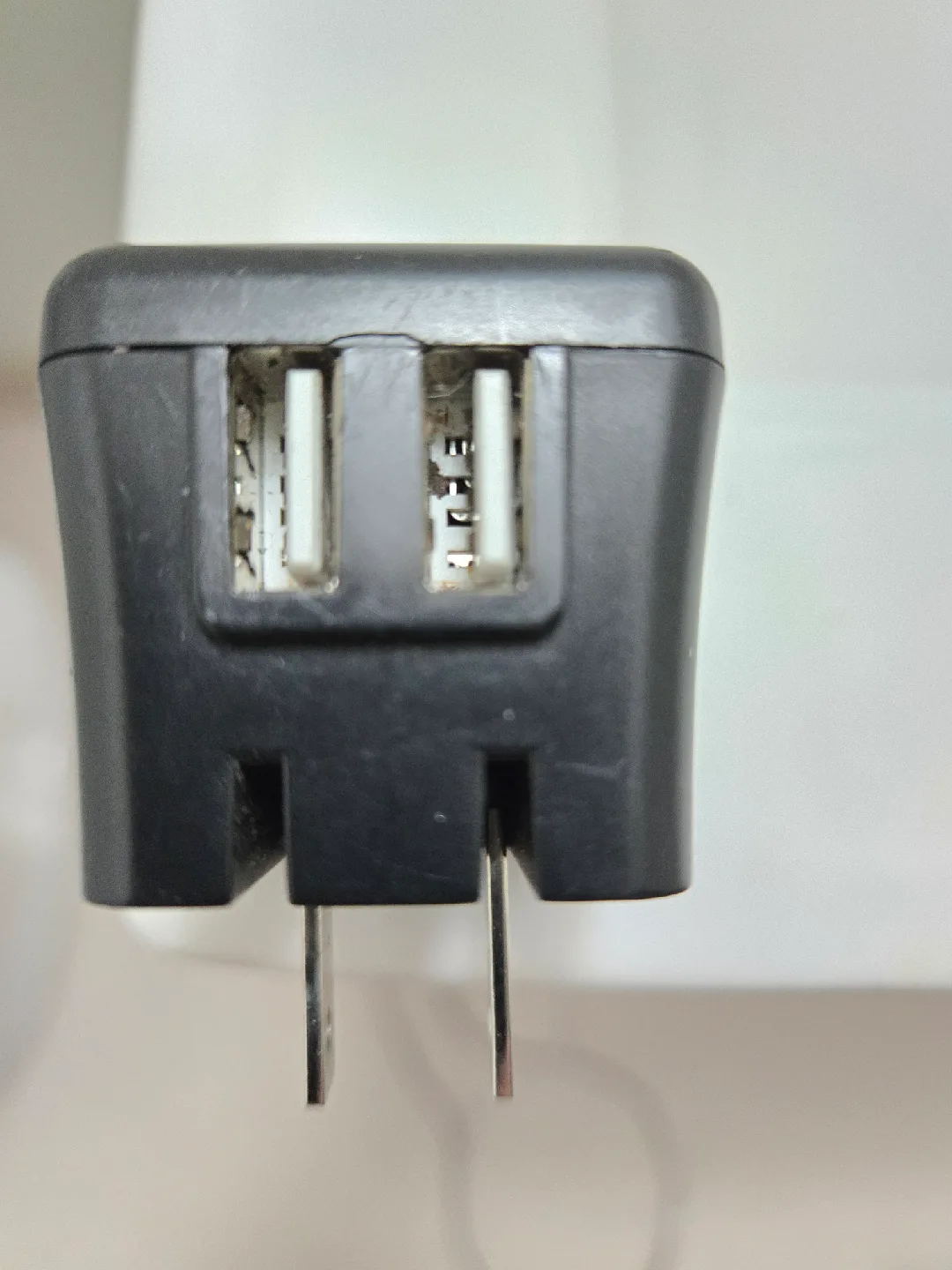 Black USB Wall Charger image indicator(3)