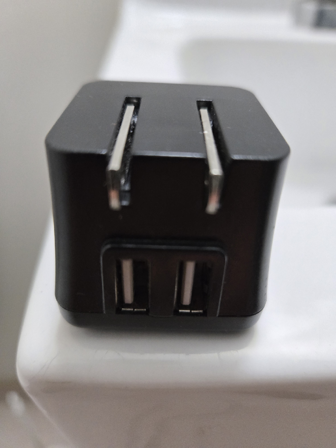 Black USB Wall Charger - photo 4