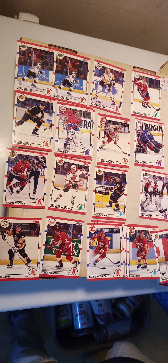 Vintage 90s Hockey Cards Lot - Over 1800! image indicator(4)