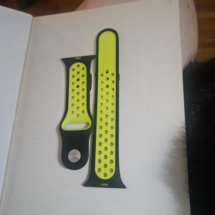 Apple  Watch Strap Sport Band Black/YELLOW image indicator(2)