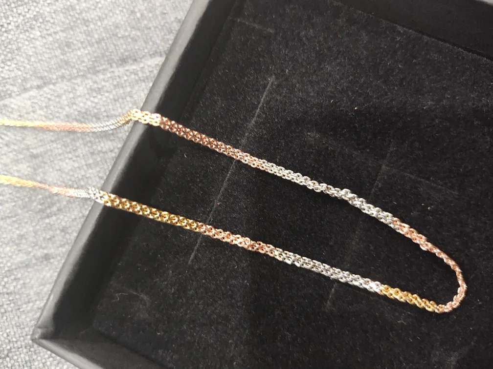 Tricolour Gold Chain Necklace image indicator(4)