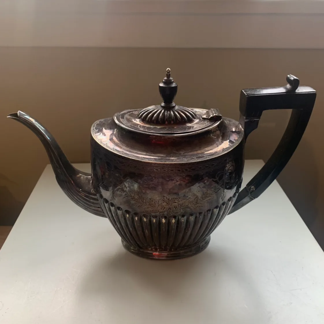 Antique tea pot thumbnail