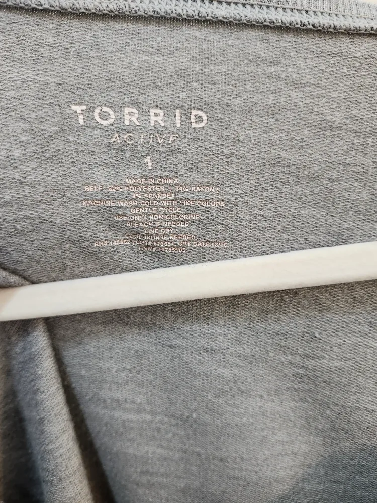 Torrid Active Grey Sweatshirt - Size 1 thumbnail