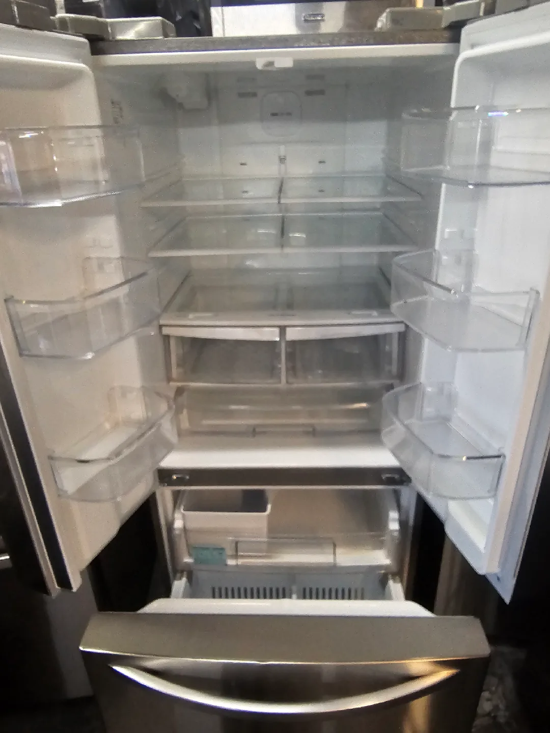 LG LFDS22520S Refrigerator - 29.8 x 35.5 x 68.5 inches image indicator(3)