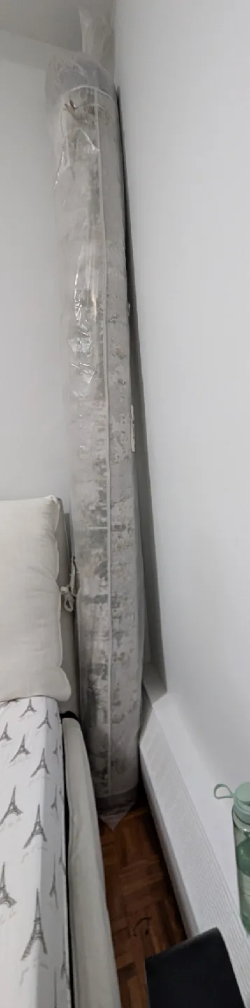 BRAND NEW area rug Renwil Rug Art Area Rug 7.87x10.17 ft image indicator(6)