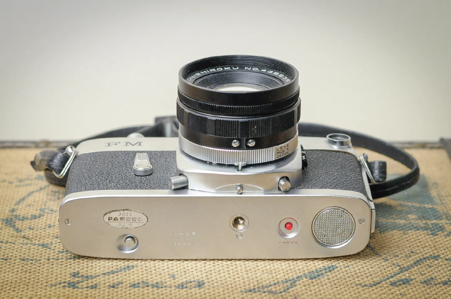 Vintage Konica FM 35mm Film Camera w/ 50mm 1.8 Lens image indicator(4)