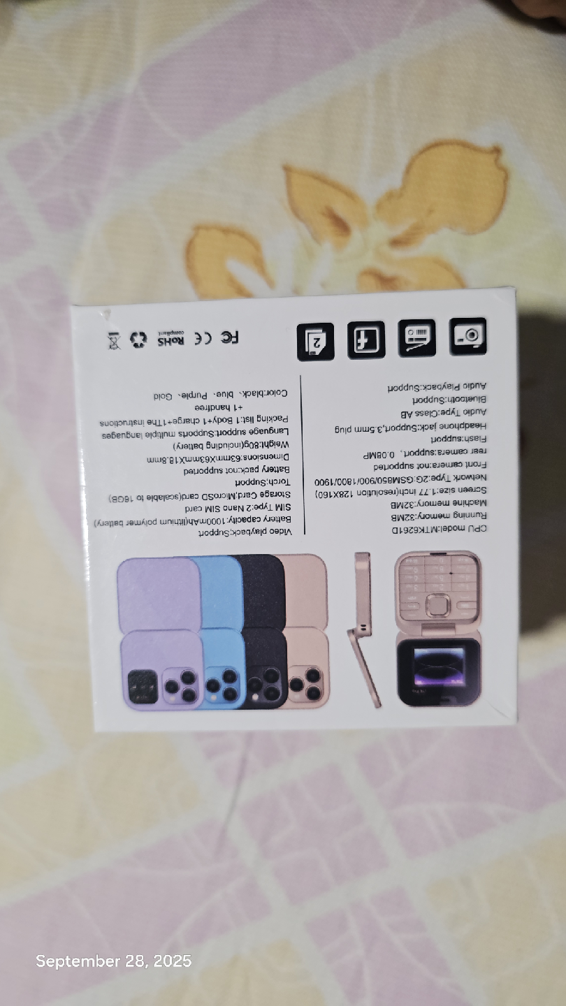I16 Pro Flip Phone - Like New! - photo 2