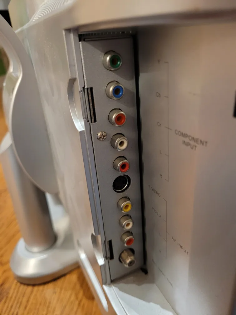 Malata LTD-1710 LCD TV with Power Adapter🥕 image indicator(5)