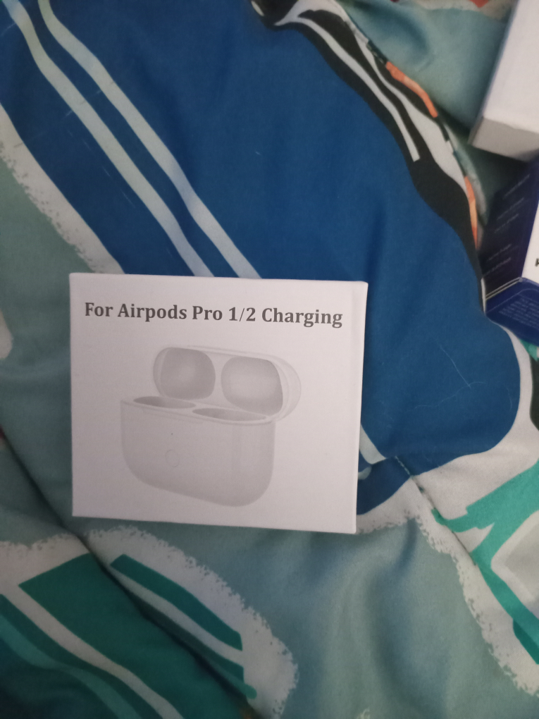 New Wireless Charging Case Replacement for AirPods Pro 1/2 - photo 3