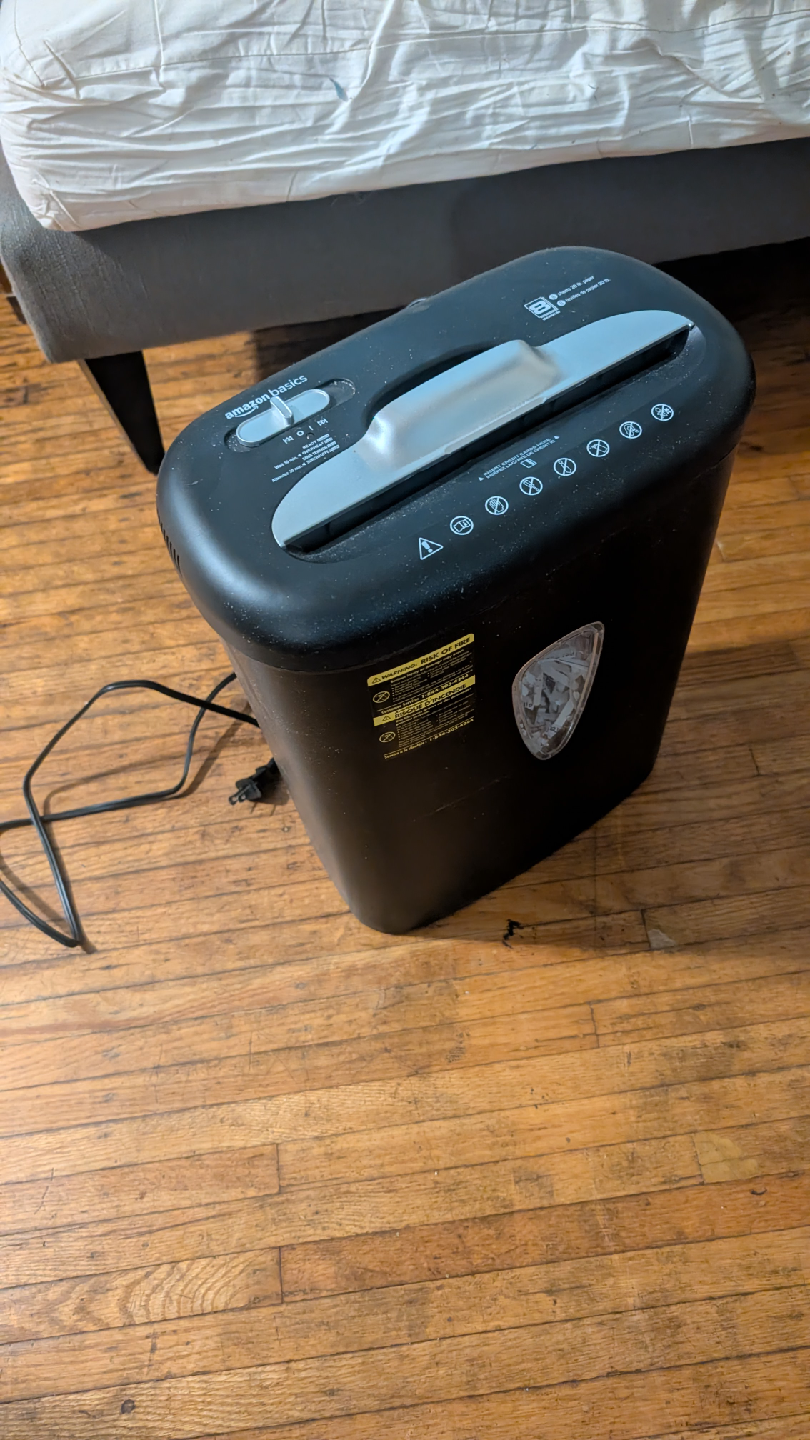 Amazon Basics paper shredder