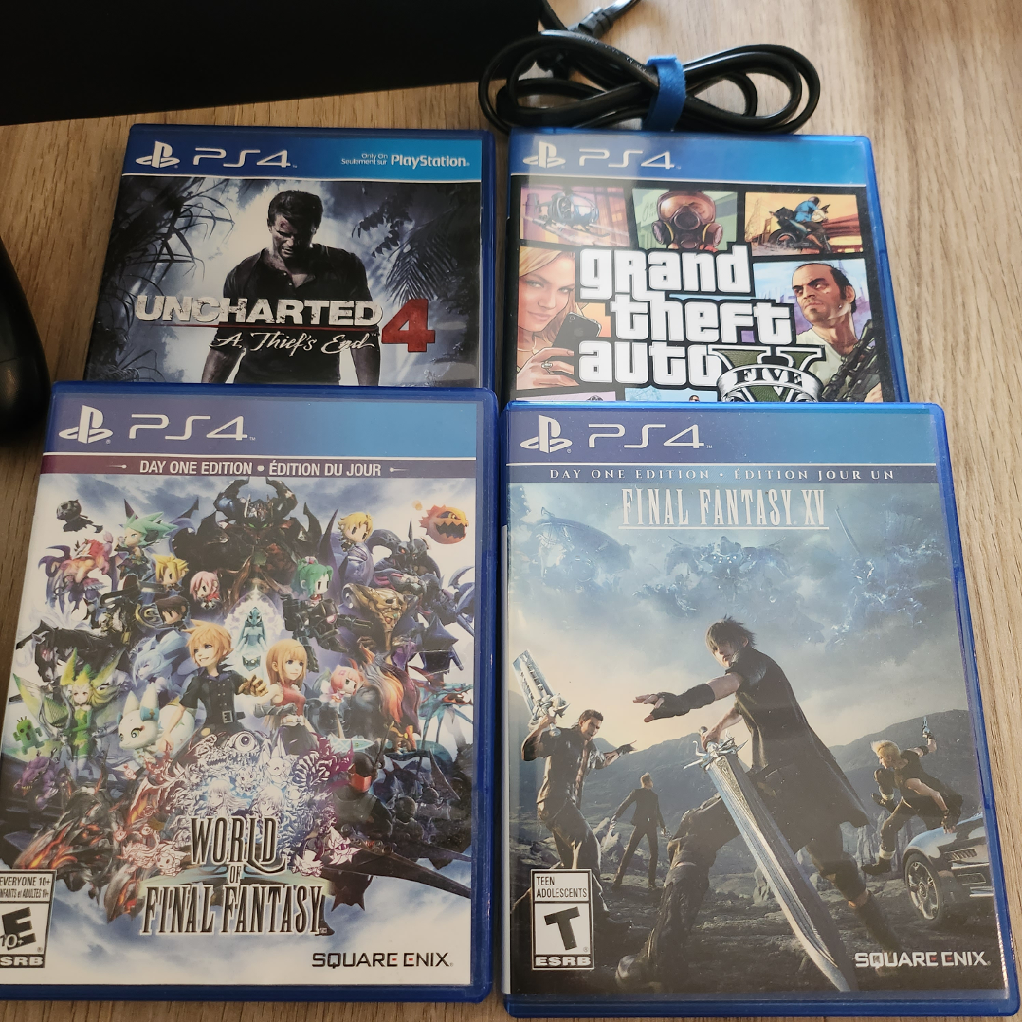PlayStation 4 Bundle with Games and Controllers - photo 4