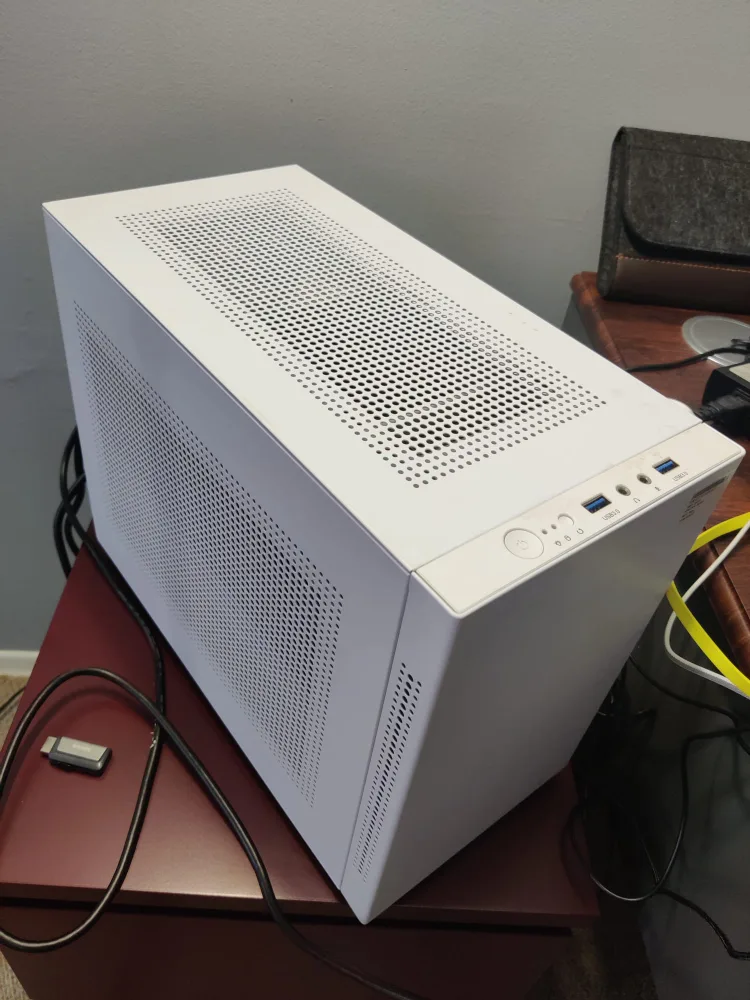 Small form factor PC (No GPU) with Free 2 Slim Case Fans thumbnail