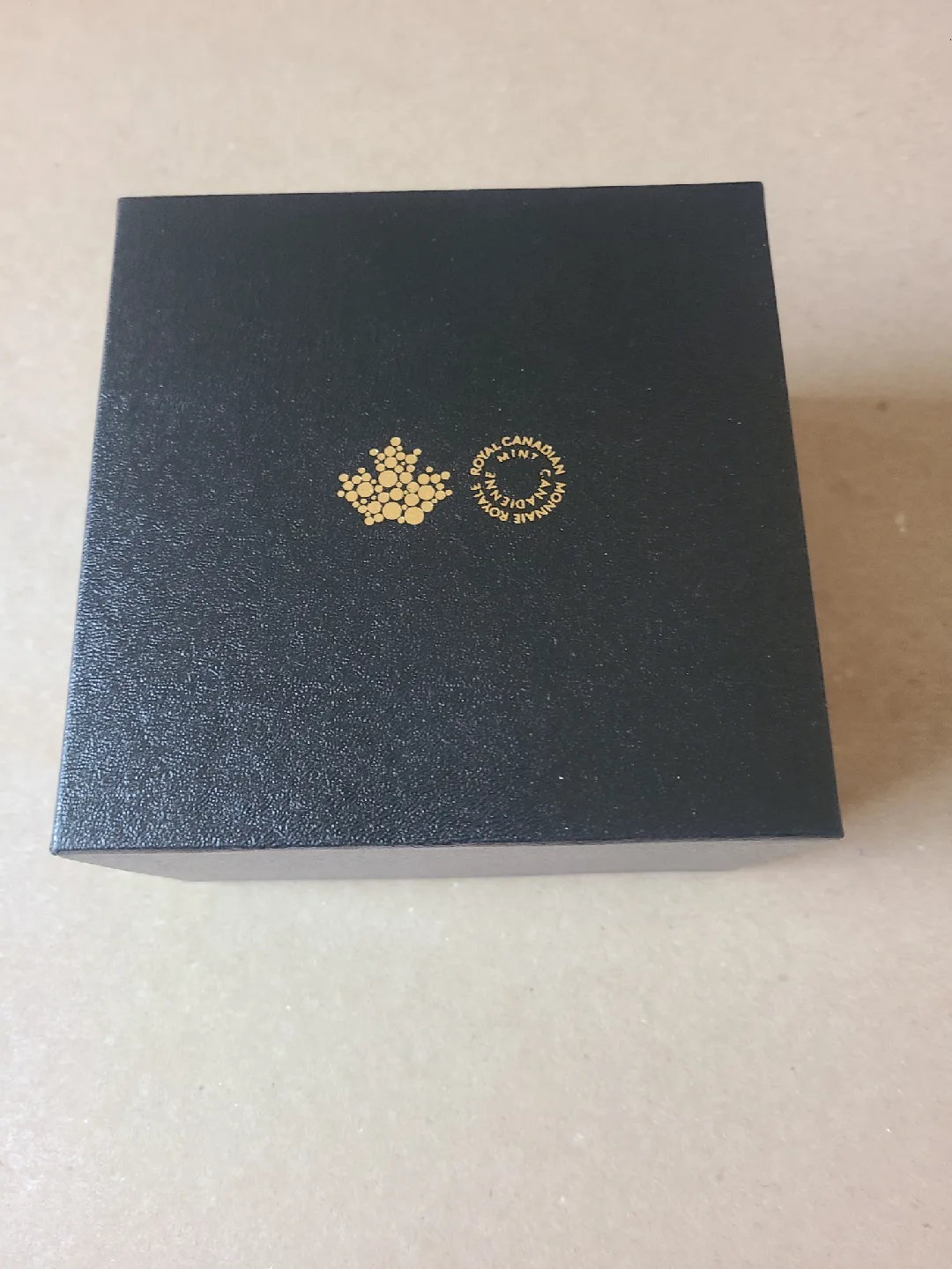 The Hummingbird and the Bloom 5oz Pure Silver Coin image indicator(10)