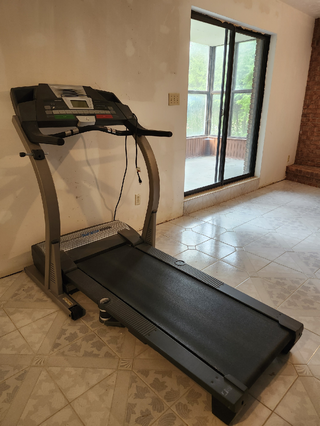Folding Treadmill Exerciser - Pro-Form XP 590s   🥕