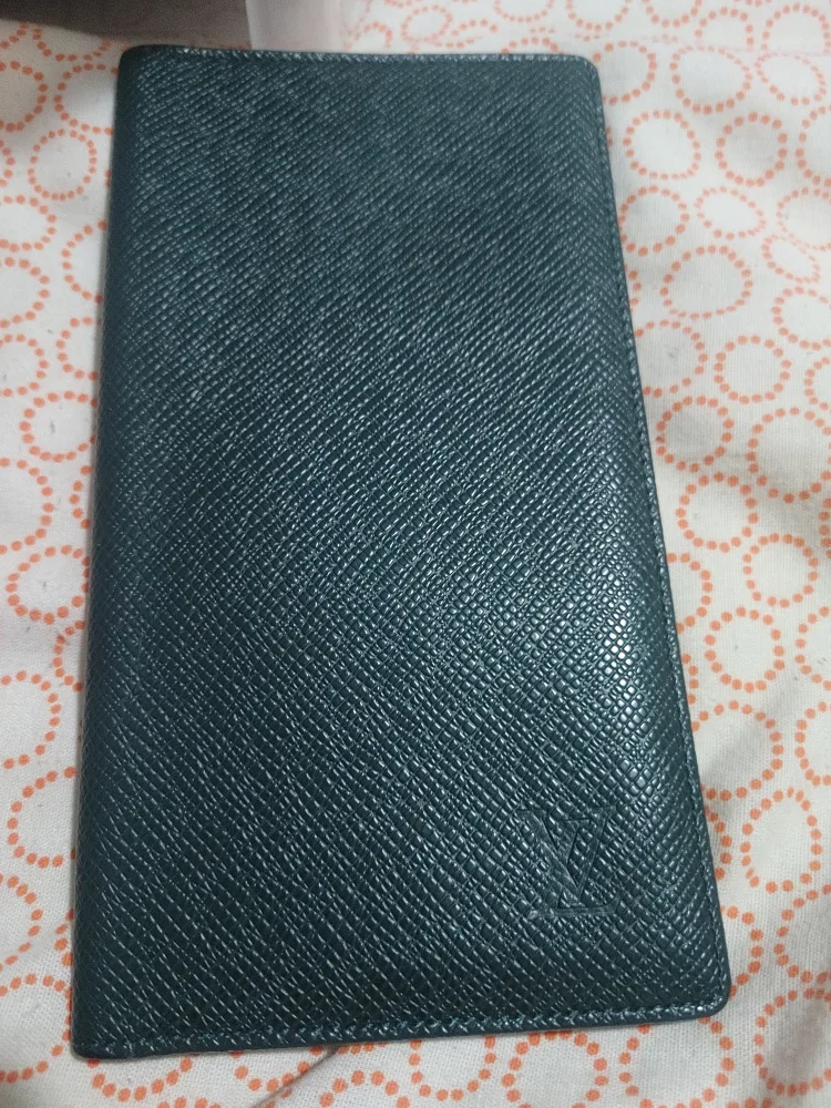 Louis Vuitton Taiga Wallet