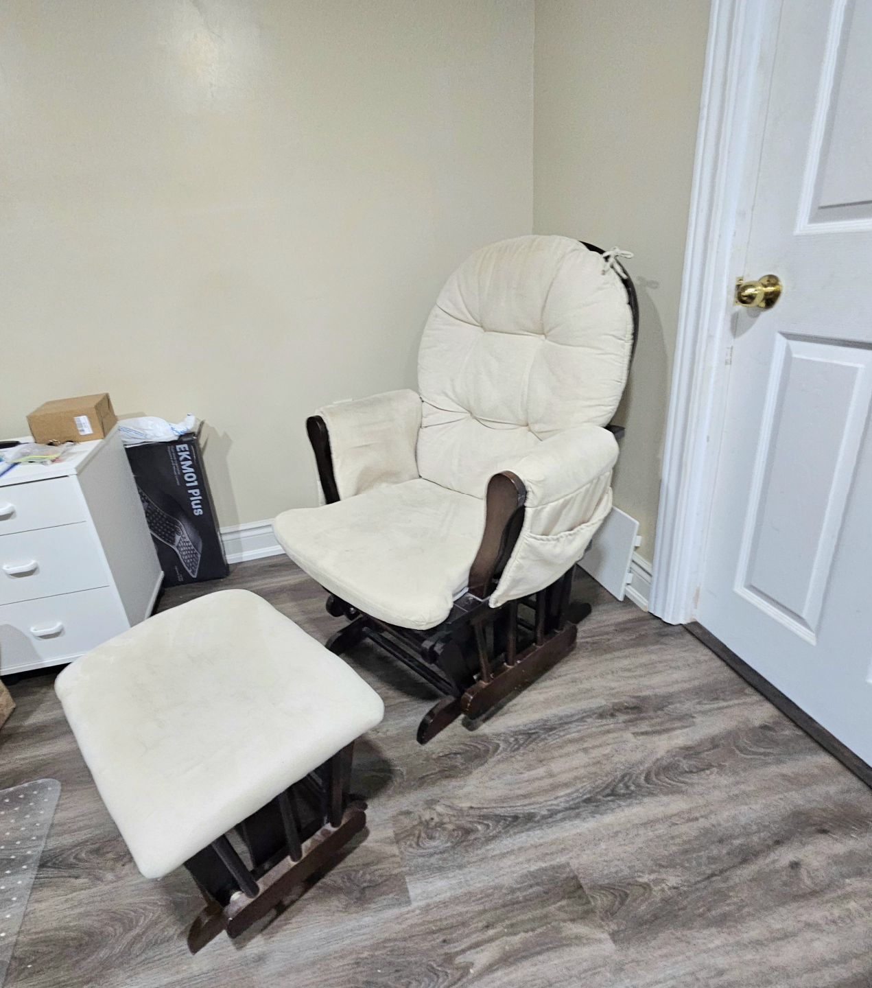 Glider Rocking Chair and Ottoman Set - photo 4