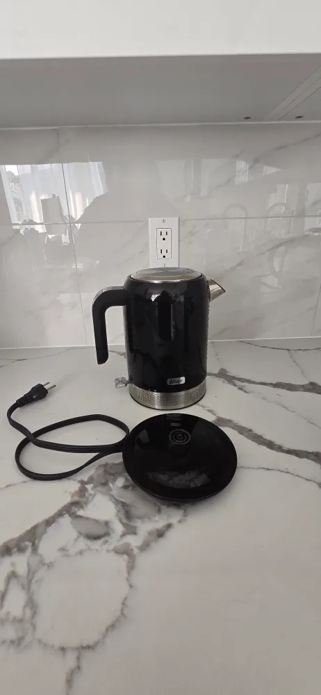 Oster Electric Kettle - Black thumbnail