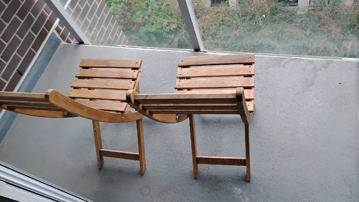 Pair of Ikea deck Chairs - photo 2