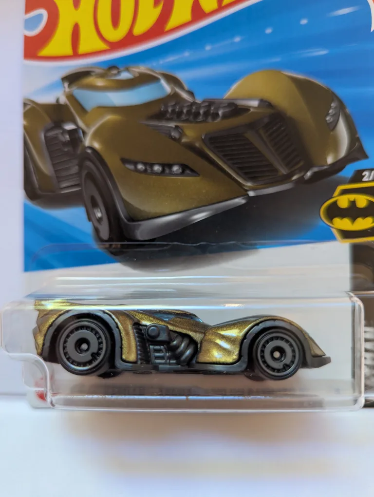 Hot Wheels DC Batman: Arkham Asylum Batmobile image indicator(2)