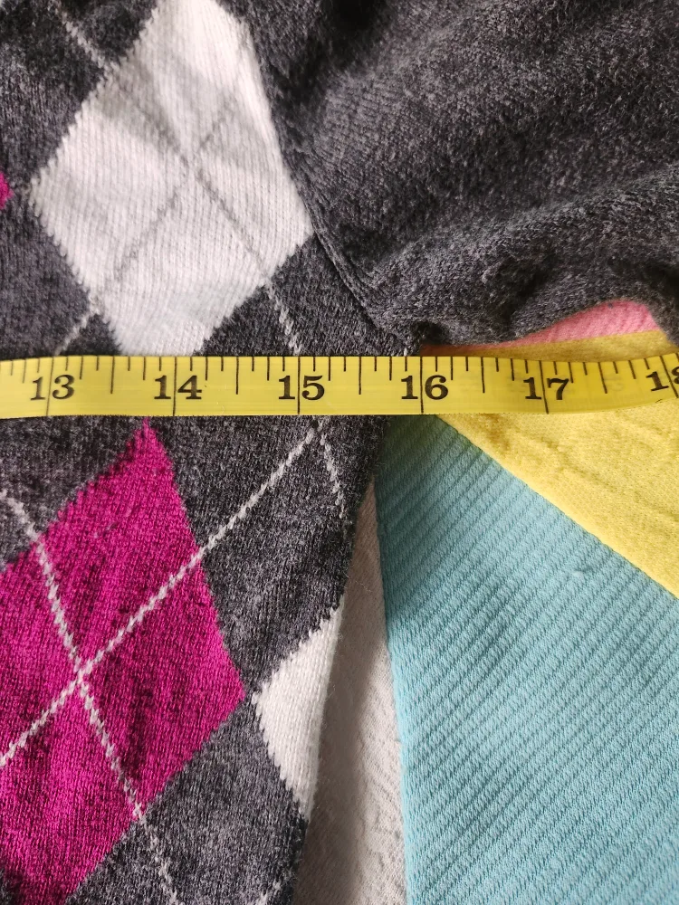 Aeropostale 2000s argyle preppy cardigan image indicator(4)
