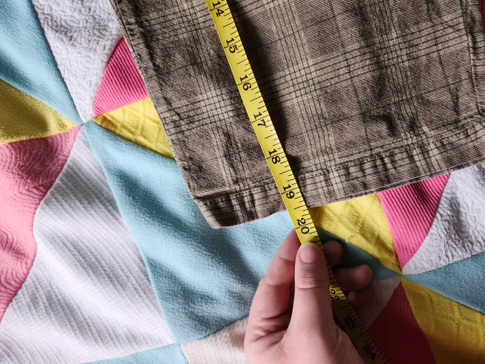 2000s L.e.i brown plaid board shorts image indicator(6)