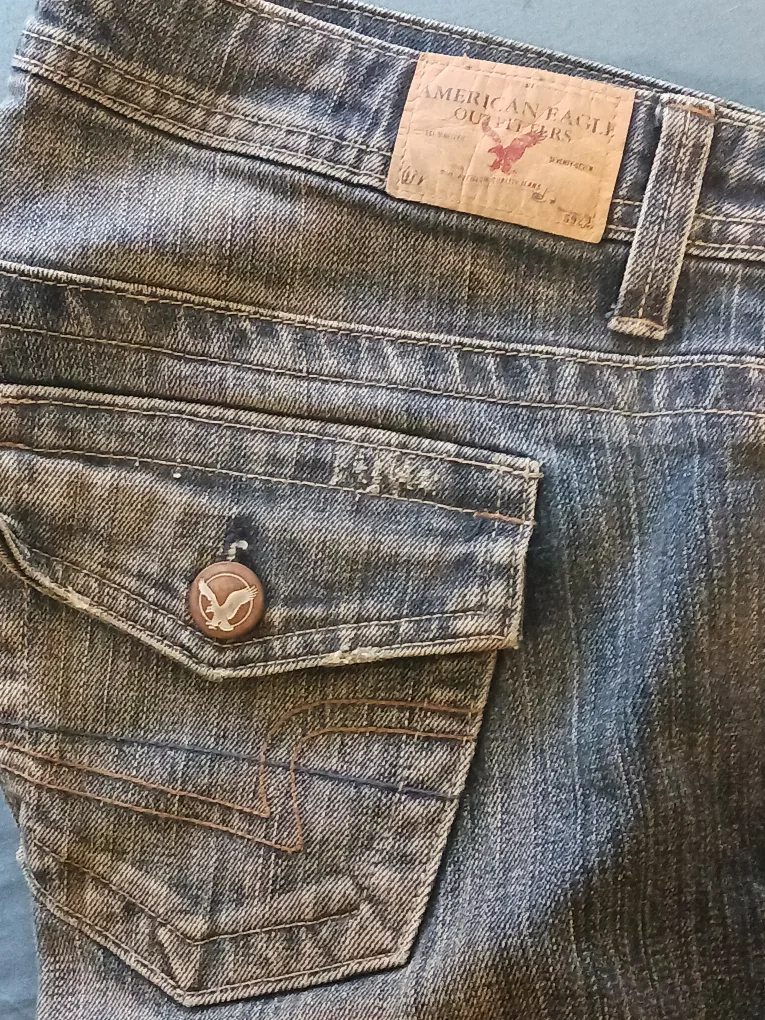 American Eagle Outfitters Jeans image indicator(4)