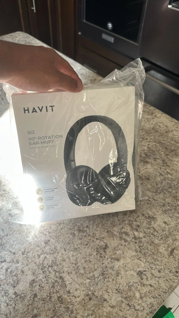 New Havit i62 90° Rotation Wireless Headphones🥕 thumbnail