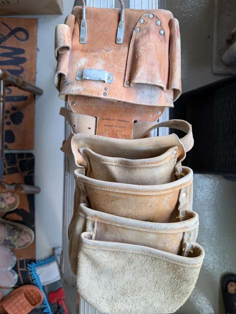 Leather Tool Belt and 2 Pouches thumbnail