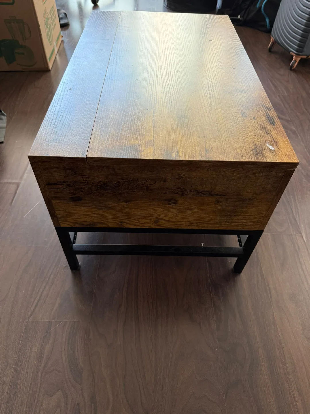 Lift Top Coffee Table with Hidden Compartment image indicator(5)