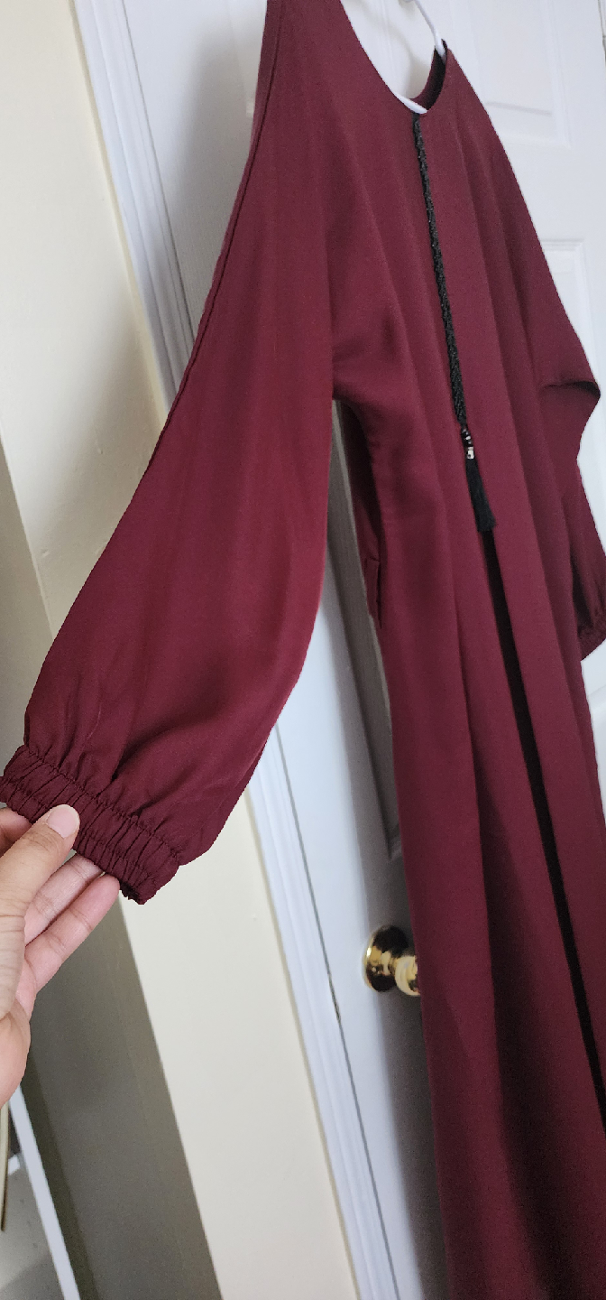 Brand New Maroon Abaya – Size 56 – Made in Dubai - photo 2