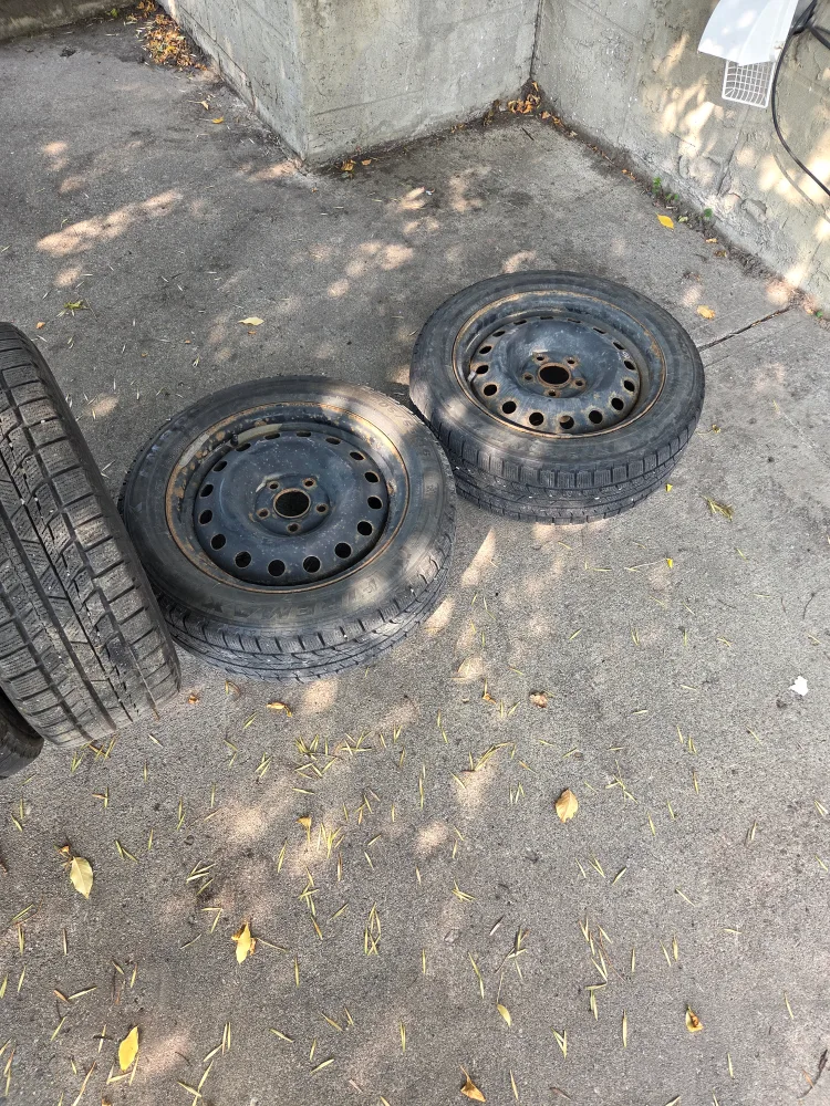 Set of 4 Winter Tires thumbnail