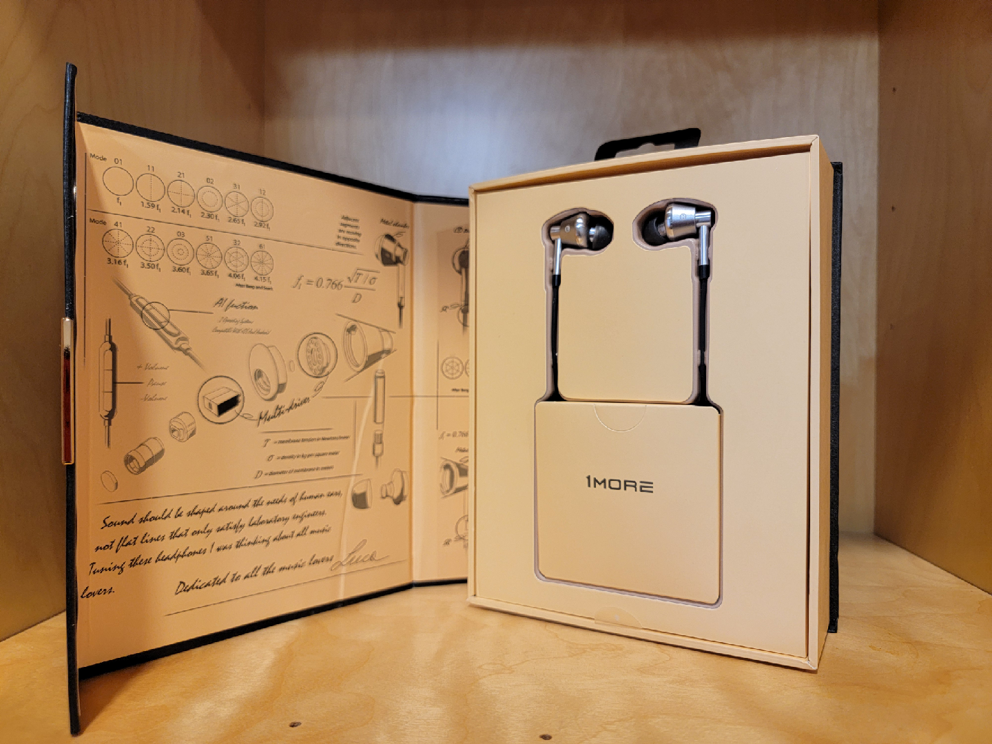 1more triple driver earphones - photo 2