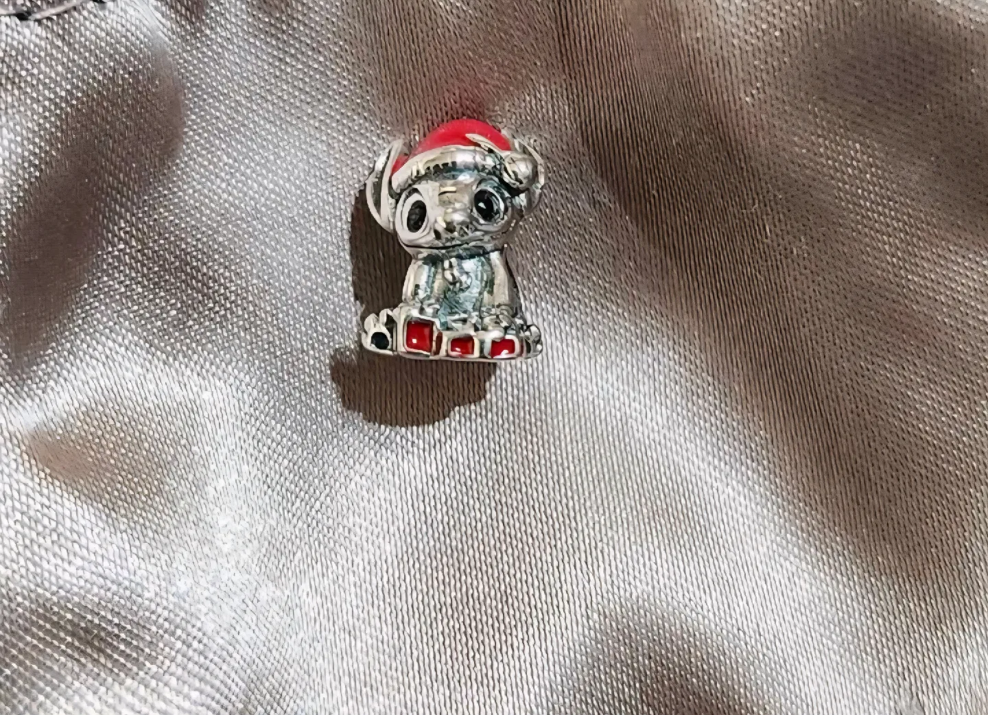 Disney Lilo & Stitch Christmas Charm thumbnail