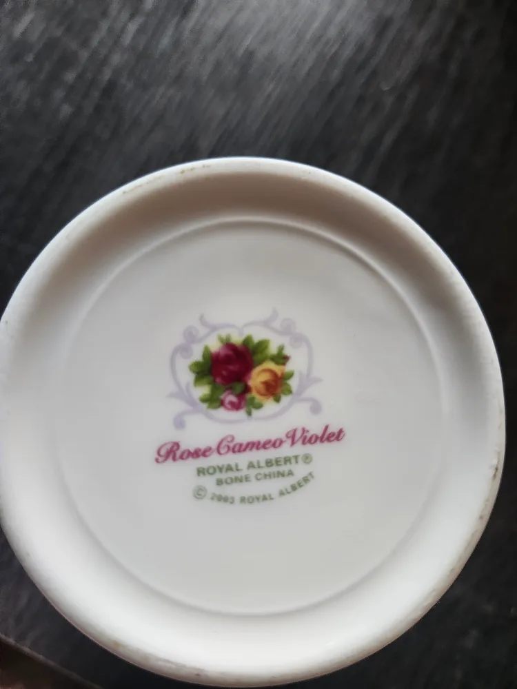 Royal Albert Rose Cameo Violet Mugs (Set of 2) image indicator(2)