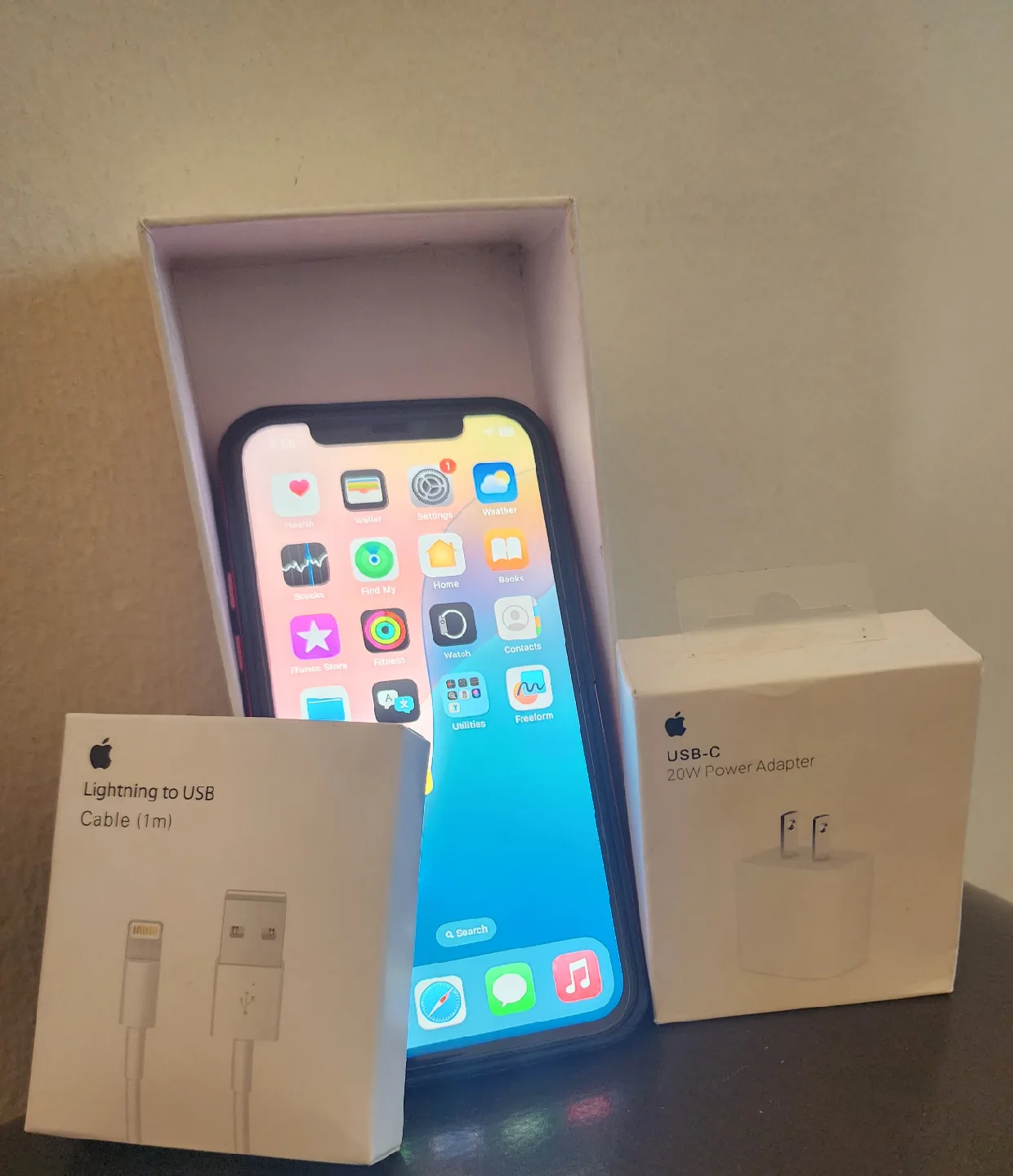 iPhone 12 - Black image indicator(6)