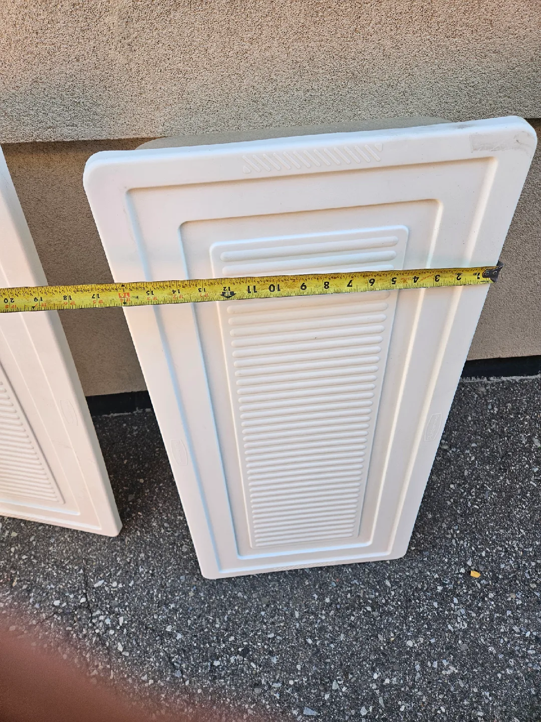 Rubbermaid Underbed Storage Box - 10.8 US Gal image indicator(6)