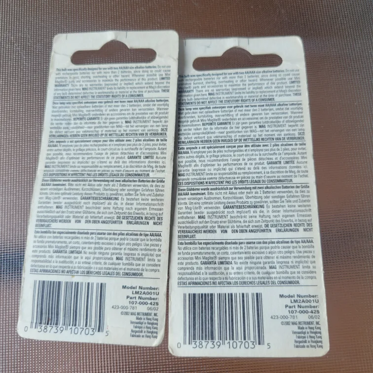 Maglite Mini AA/AAA 2-Cell Flashlight Replacement Lamps image indicator(2)