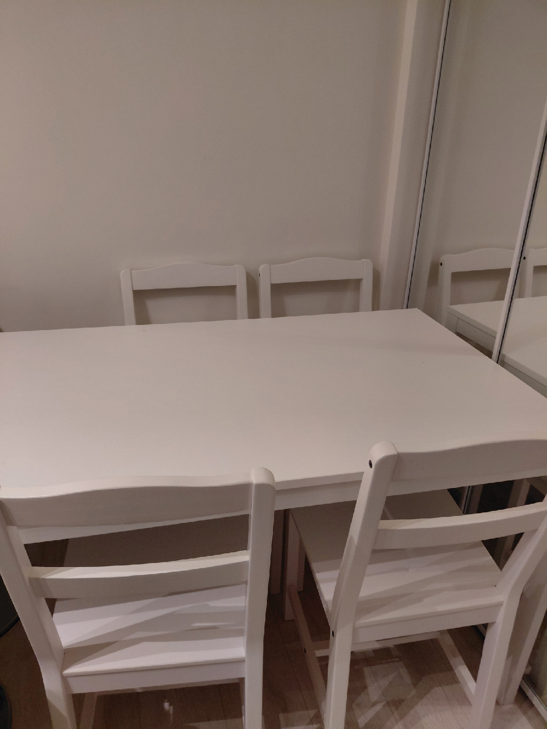 White Dining Table with 4 Chairs - photo 3