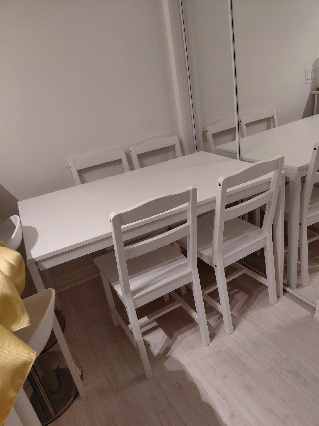 White Dining Table with 4 Chairs - photo 4