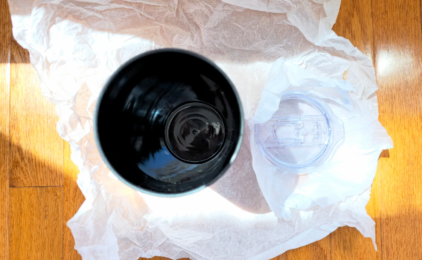 McMaster University Engineering Travel Mug image indicator(3)