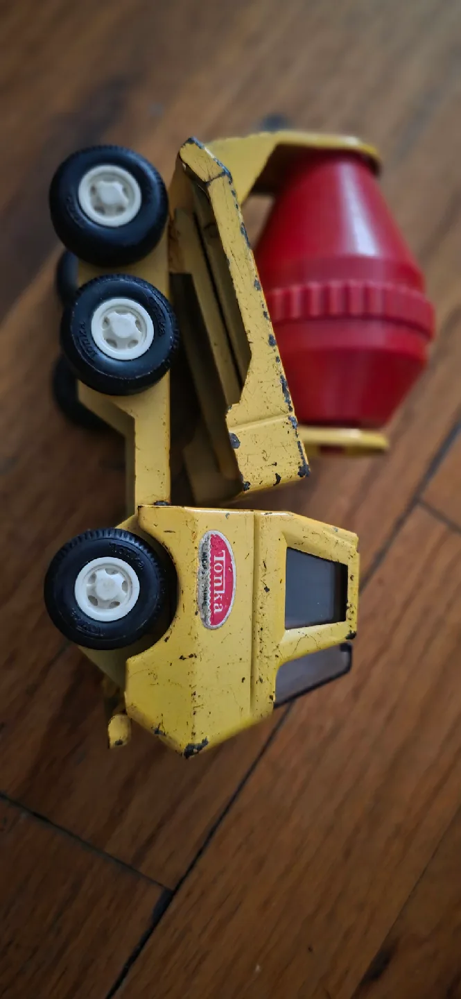 Vintage Tonka Toy Truck LOT of 7 image indicator(7)