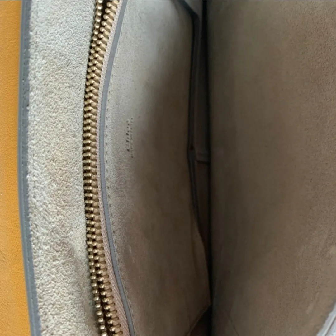 Chloé Faye Shoulder Bag - Mustard Yellow image indicator(4)