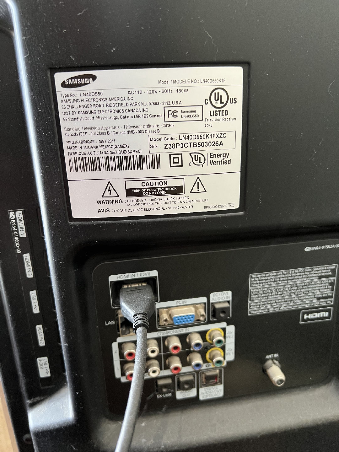 Samsung LN40D550 46-inch LCD SmartTV - photo 2