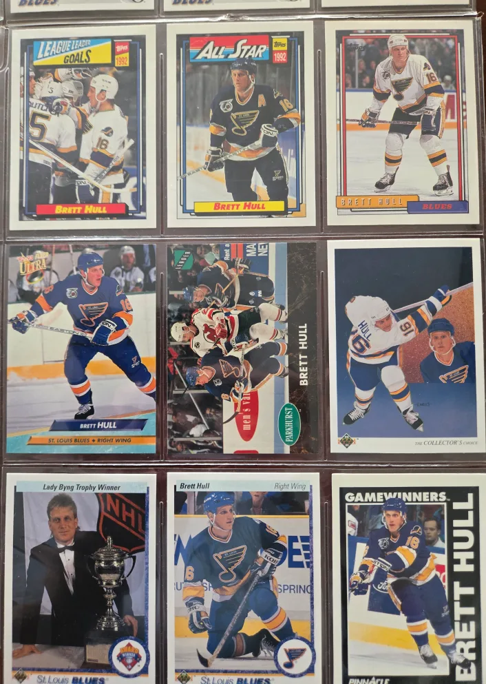 50 Brett Hull Hockey Cards Collection image indicator(7)